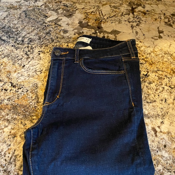 Abercrombie & Fitch Low Rise Super Skinny Jeans - Picture 7 of 7